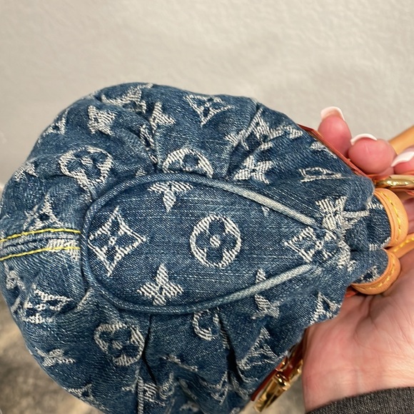 AUTHENTIC Louis Vuitton Pleaty denim bag. I purchased this bag in 2005. - Picture 5 of 17